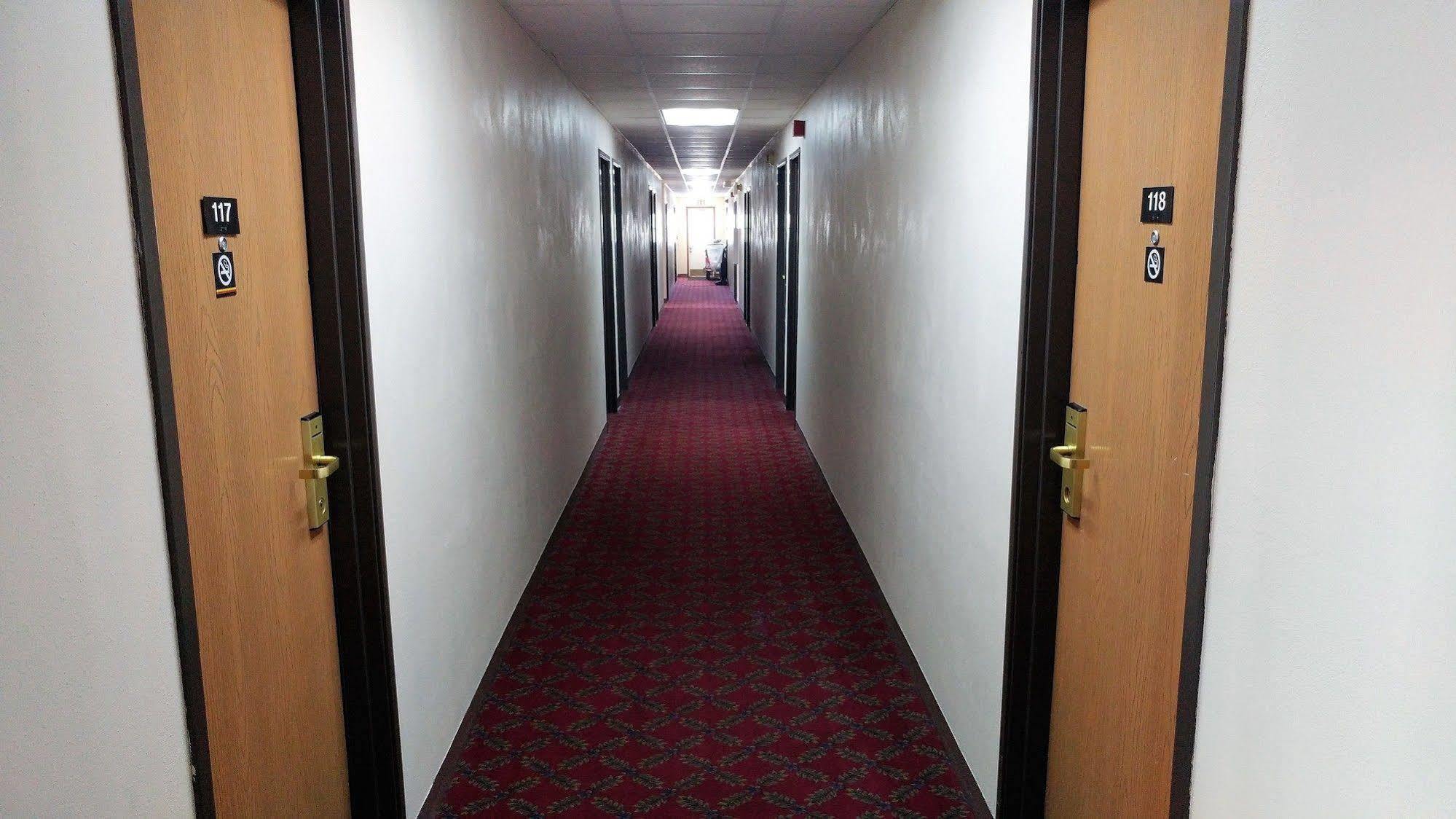 Red Carpet Inn - Windom Екстериор снимка